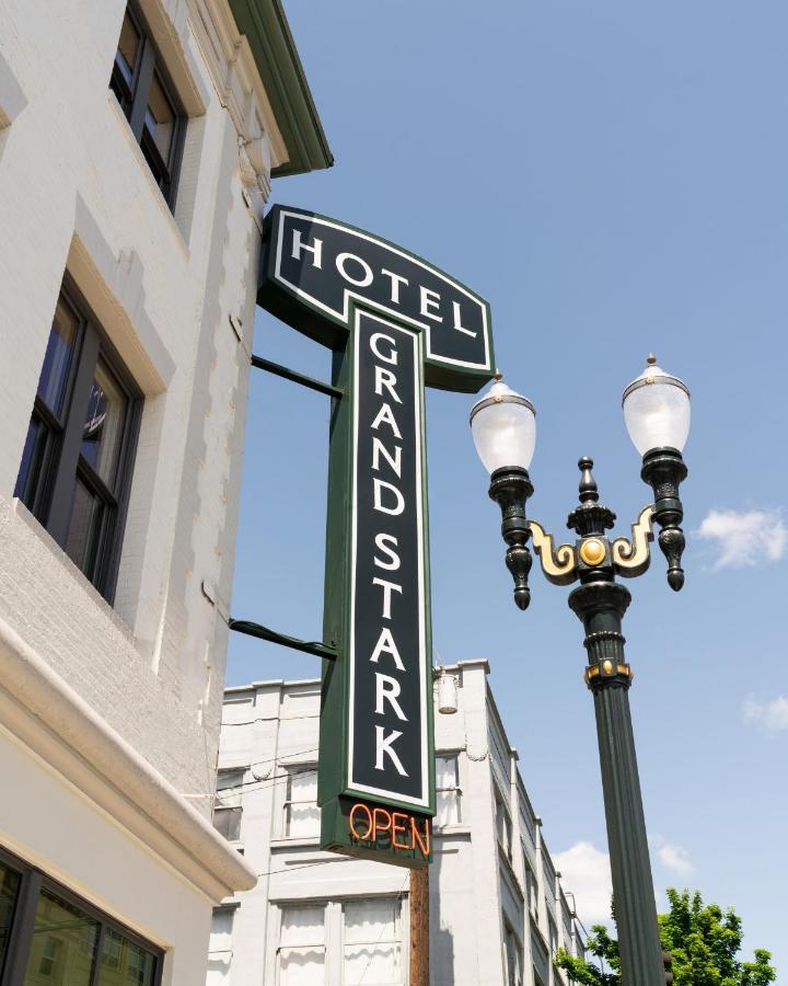 Hotel Grand Stark Portland Exterior photo